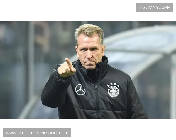 门将英雄崛起：亚伦·埃斯坎德利的传奇之路