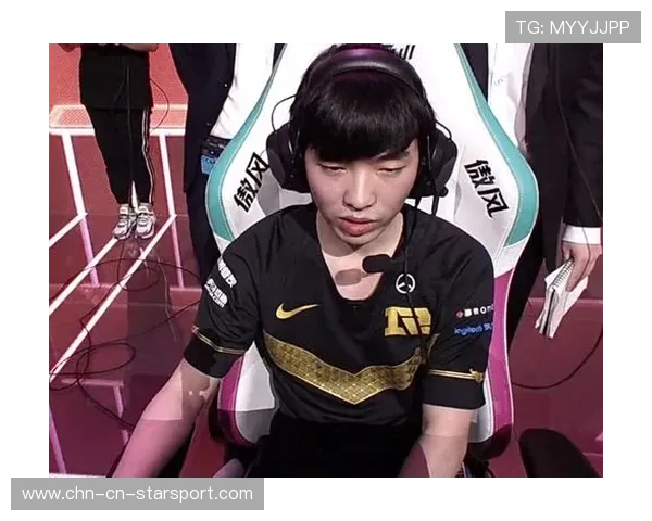 WE中路抓到机会，塔下反杀点燃全场