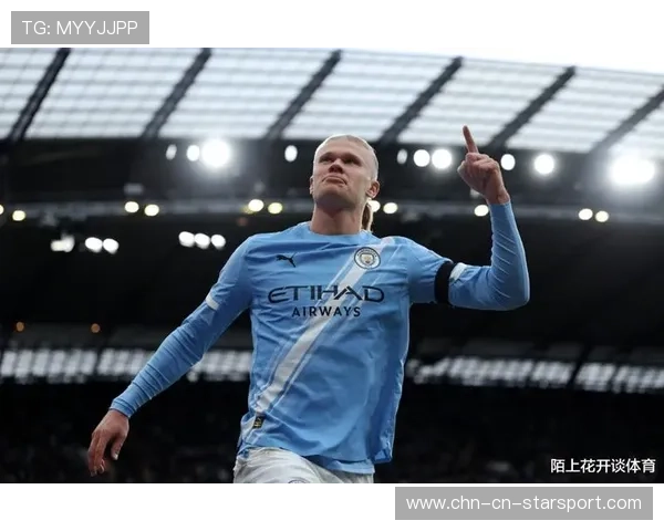 哈兰德禁区内抗住两名后卫,转身凌空扫射破网 哈兰德禁区内抗住两名后卫,转身凌空扫射破网